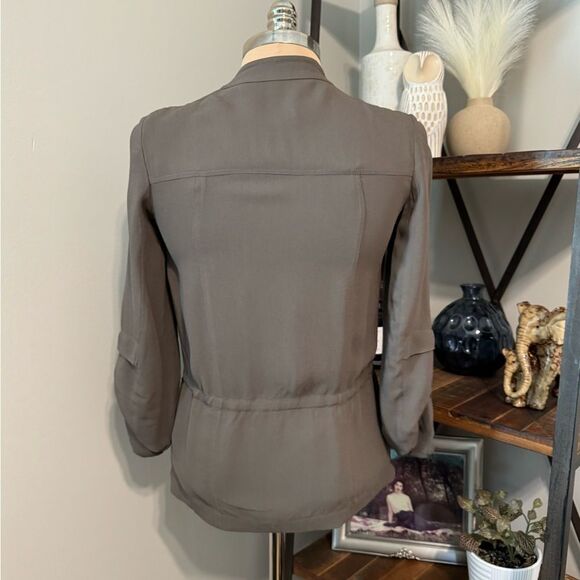 Aritzia Hamelin Babaton SIZE XXS 100% Viscose Olive Green Cargo Utility Jacket - Picture 2 of 11